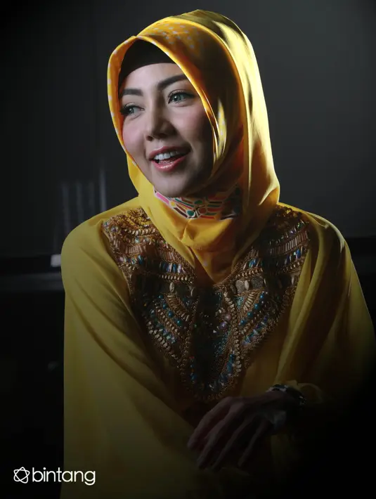 Selama Ramadan yang lalu Bella sengaja mengurangi aktivitas yang berhubungan dengan duniawi. Pekerjaan yang diambil pun tidak begitu banyak seperti bulan sebelumnya dan pasca Ramadan. (Wimbarsana/Bintang.com)