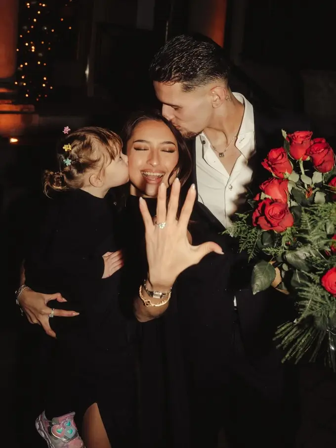 Jennifer Coppen saat Dilamar Justin Hubner. [@jennifercoppenreal20]