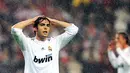 Reaksi kekecewaan Kaka di saat Real Madrid bermain imbang 0-0 dengan Sporting Gijon dalam lanjuta La Liga di Estadio El Molinon, Gijon, 24  Oktober 2009. AFP PHOTO/JAVIER SORIANO