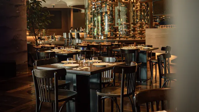 Dari Glasshouse Estetik hingga Short Ribs 48 Jam: KYRO Hadirkan Pengalaman Kuliner yang Menggugah [Dok/KYRO]