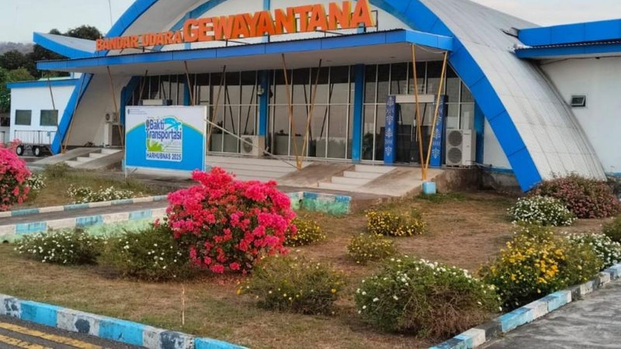 Mengenal ASHTAM Lewotolo: Bandara Gewayantana Larantuka Tutup Sementara Akibat Abu Vulkanik Gunung Ili Lewotolok
