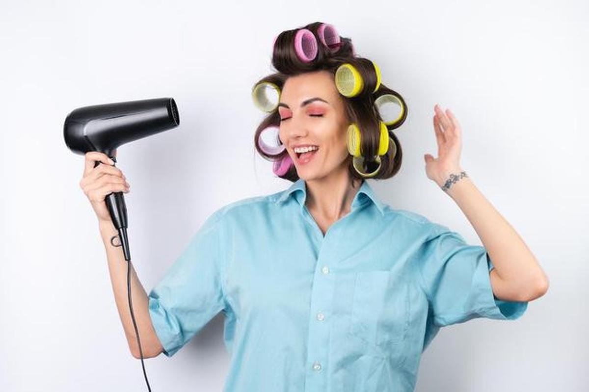 Bagaimana Cara Membuat Rambut Panjang Terlihat Bervolume? Ini 7 Teknik Styling dan Rekomendasi Gaya Rambutnya