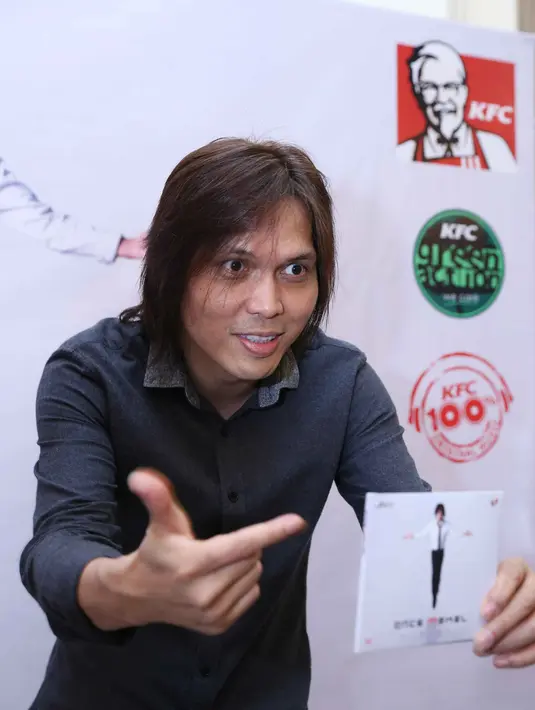 "Ini panggilan, satu yang harus saya lakukan sebagai musisi. Karenanya saya berusaha bungkus album ini sebaik mungkin, sehingga menjadi layak," ujar Once. (Nurwahyunan/Bintang.com)