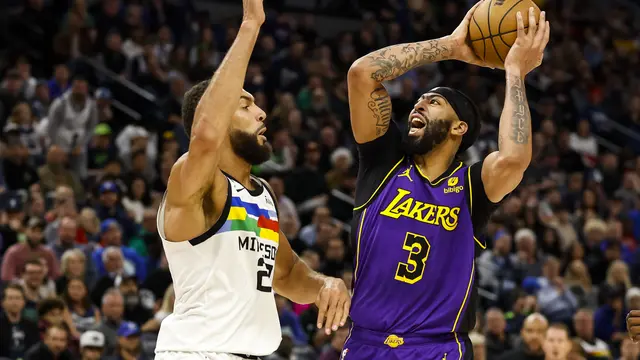 Anthony Davis (no 3) memimpin Lakers mempermalukan Timberwolves