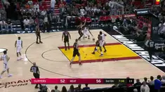 Berita video game recap NBA 2017-2018 antara Miami Heat melawan LA Clippers dengan skor 90-85.