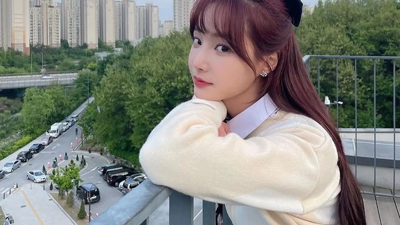 Potret Close-up Yeonwoo Eks MOMOLAND yang Memesona dan Memukau
