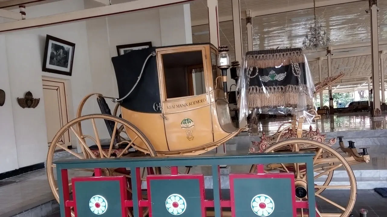 Kereta Kencana dan Ziarah Makam Jelang Penobatan Paku Alam X 