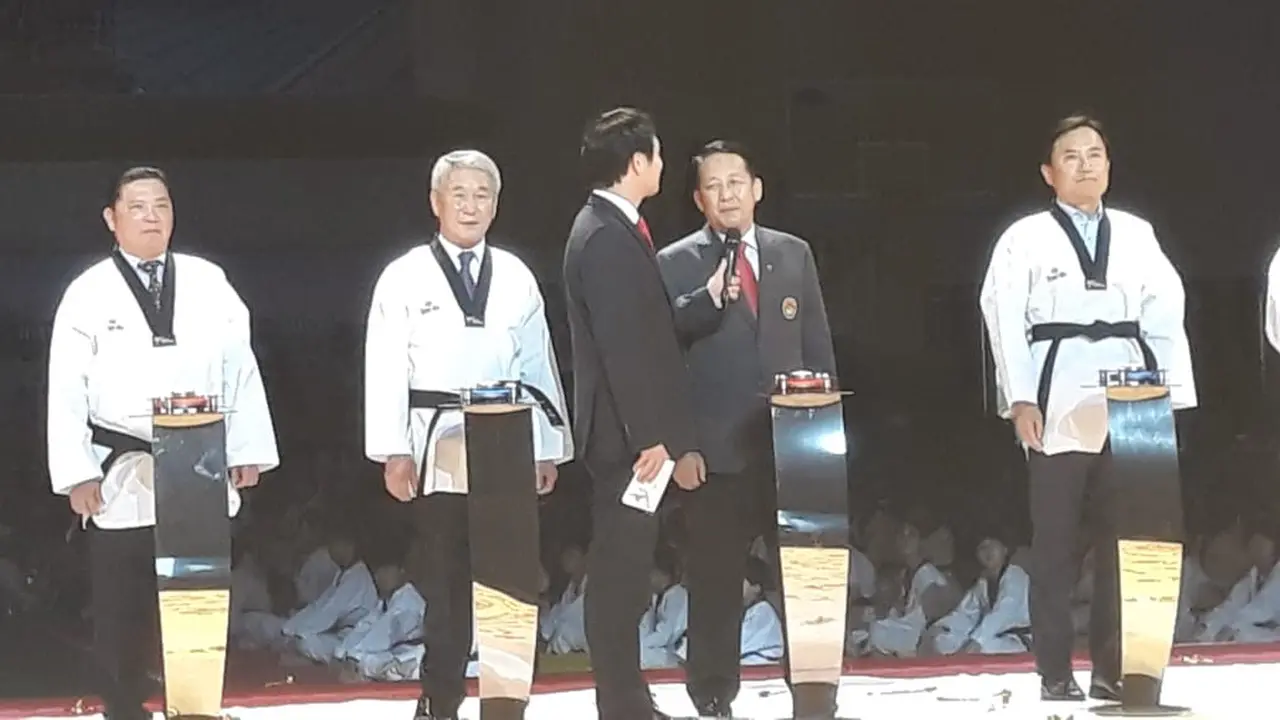 Ketua Umum PBTI Letjen TNI (Purn) H. Thamrin Marzuki di World Taekwondo Headquarters atau Kukkiwon.