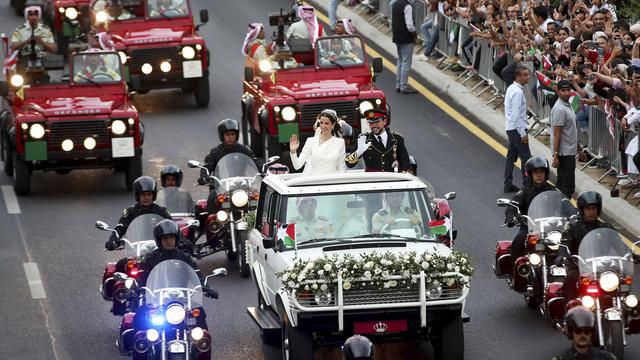 Pernikahan Pangeran Hussein dan Rajwa Al Saif.  (AP Photo/Raad Adayleh)