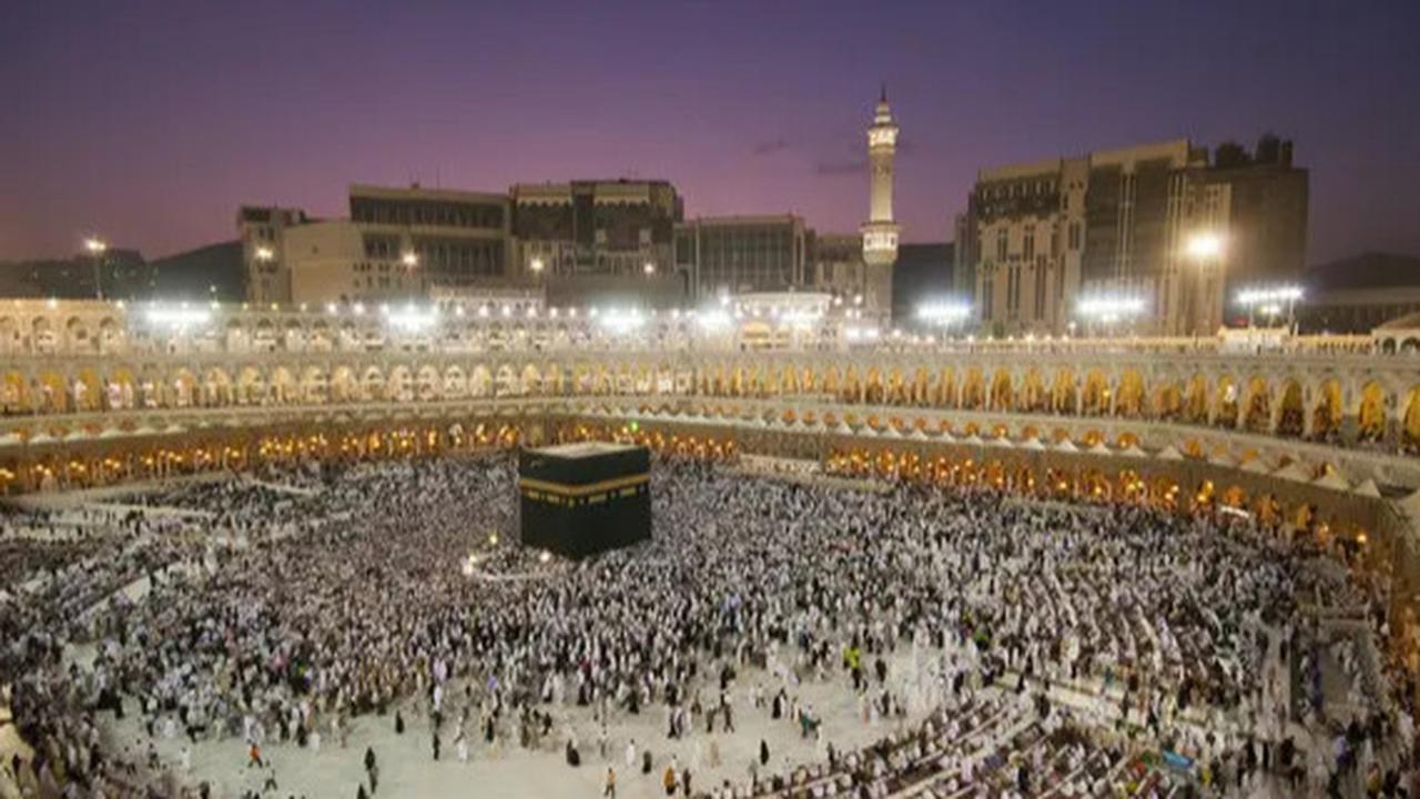 Raja Salman Undang 1.000 Warga Palestina Korban Perang Gaza Naik Haji Gratis 2025