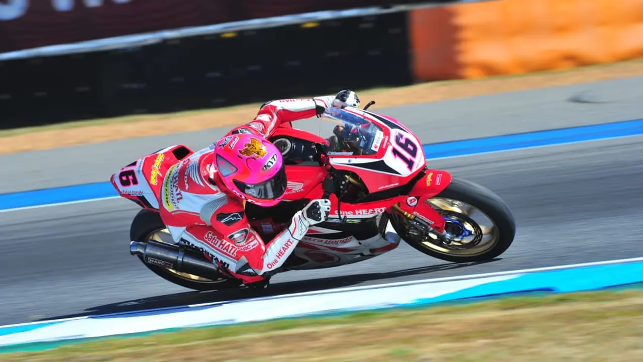 Pembalap Astra Honda Racing Team (AHRT) di Asia Road Racing Championship (ARRC) 2019 Kelas 250 cc, Irfan Ardiansyah.