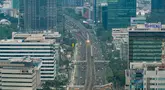 Rangkaian kereta Lintas Raya Terpadu (LRT) Jabodebek melintas di kawasan Kuningan,  Jakarta, Rabu, 15 Juli 2026. (KLY/Arie Basuki)