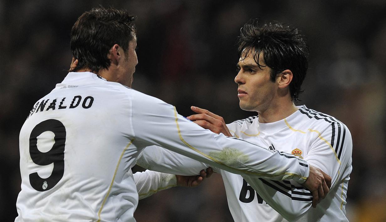 Kaka. Gelandang serang Real Madrid ini didatangkan dari AC Milan pada awal musim 2009/2010 dengan nilai 67 juta euro berbarengan dengan hadirnya Cristiano Ronaldo. Total 4 musim di Real Madrid, Kaka tampil dalam 120 laga dengan torehan 29 gol dan 39 assist. (Foto: AFP/Dani Pozo)