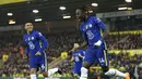 Bek Chelsea, Trevoh Chalobah berselebrasi usai mencetak gol ke gawang Norwich City pada pertandingan lanjutan Liga Inggris di Carrow Road, Norwich, Inggris, Jumat (11/3/2022). Chelsea menang atas Norwich City 3-1. (Joe Giddens/PA via AP)