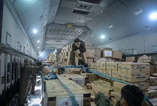 Sekretaris Kabinet (Seskab) Teddy Indra Wijaya mengatakan, enam pesawat TNI Angkatan Udara (AU) kembali diberangkatkan untuk mengangkut bantuan ke sejumlah wilayah terdampak bencana, Senin (24/8/2026) pagi.