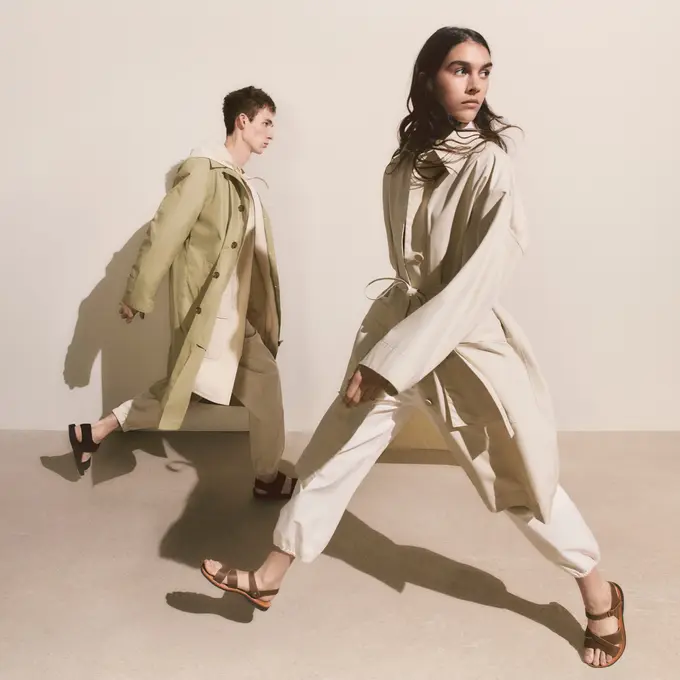 Koleksi Busana Modern dari Uniqlo x Christophe Lemaire yang Ringan dan Penuh Kebebasan