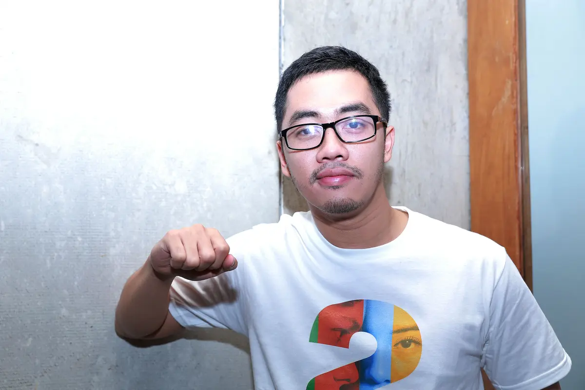 Dennis Adhiswara 