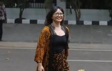 Penampilan Bersahaja Prof Stella Bawa Tas Ransel Bareng Staf Ikut Sidang Kabinet