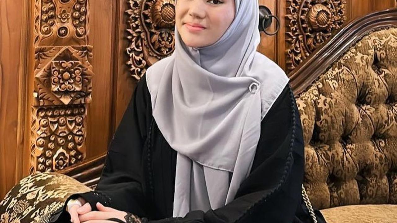 Potret Anggun dan Cantik Clara Shinta