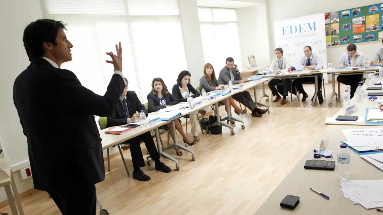 Ingin Bisnis Lancar? 2 Trik Ini Bakal Bikin Kamu Jago Berjualan