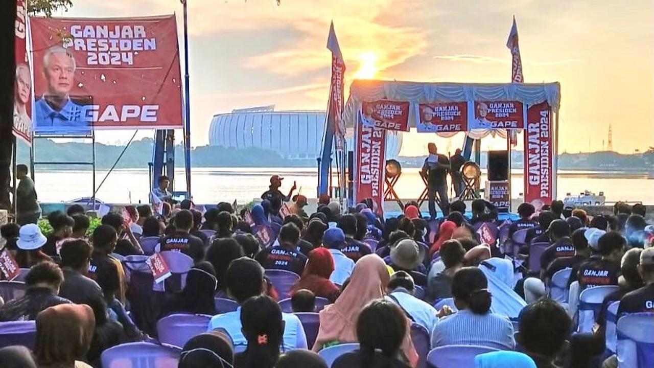 Relawan Ganjar Presiden (GAPE) menggelar syukuran atas ditetapkannya Gubernur Jawa Tengah Ganjar Pranowo sebagai capres