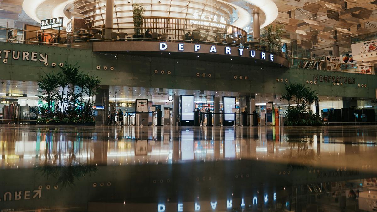 2 Warga Amerika Ketahuan Mengutil di Bandara Changi Singapura, Ditangkap Sebelum Naik Pesawat