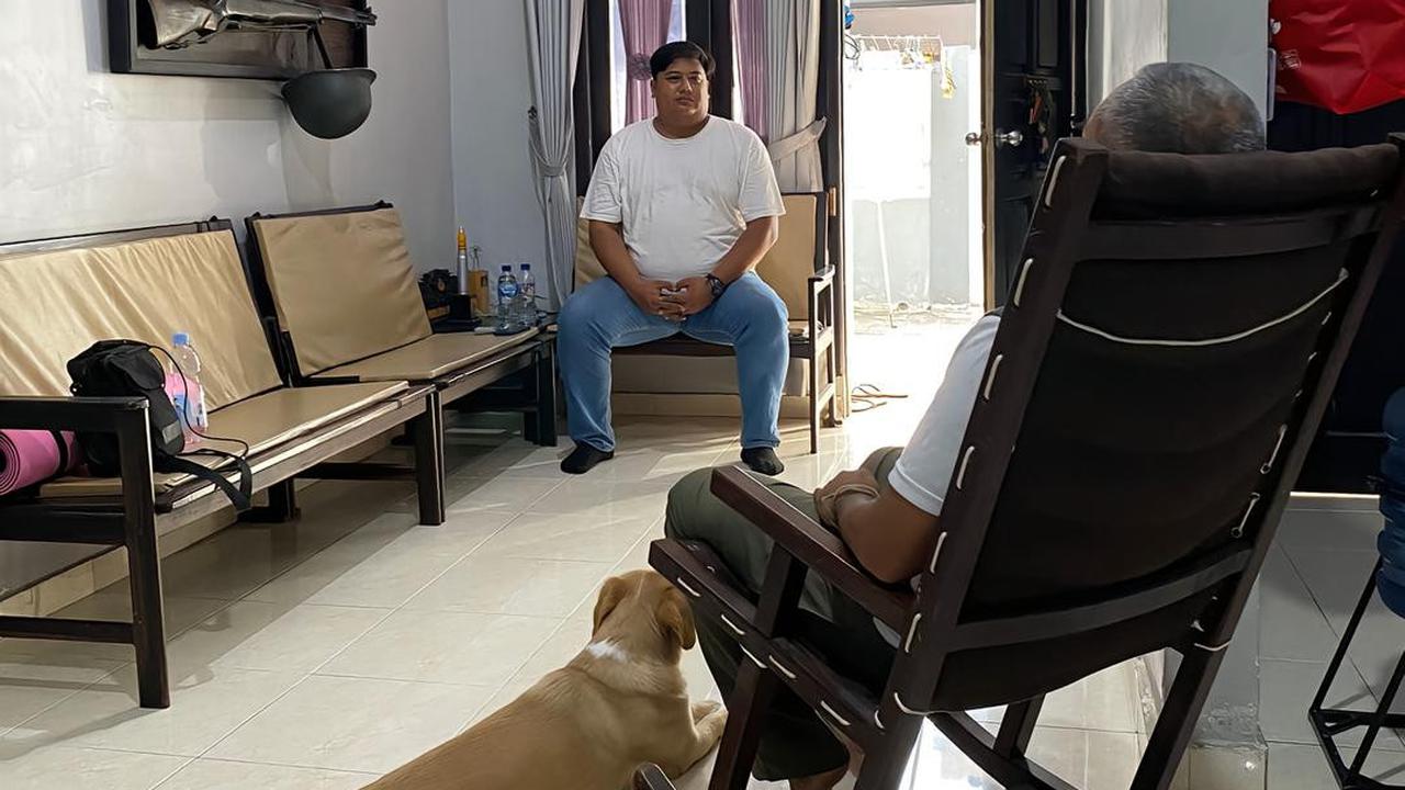 Cowok ini Tegang Banget Bertemu Ayah Pacarnya