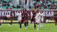 Pertandingan PSM Makassar vs Malut United pada laga pekan 15 BRI Super League 2025/2026 di Stadion Gelora BJ Habibie, Parepare, Minggu (21/12/2025). (Dok. Malut United)
