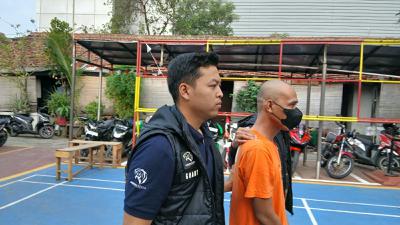 Dendam Diejek 'Si Cepu', Pria di Tangerang Siram Rekan Kerja Pakai Air Keras