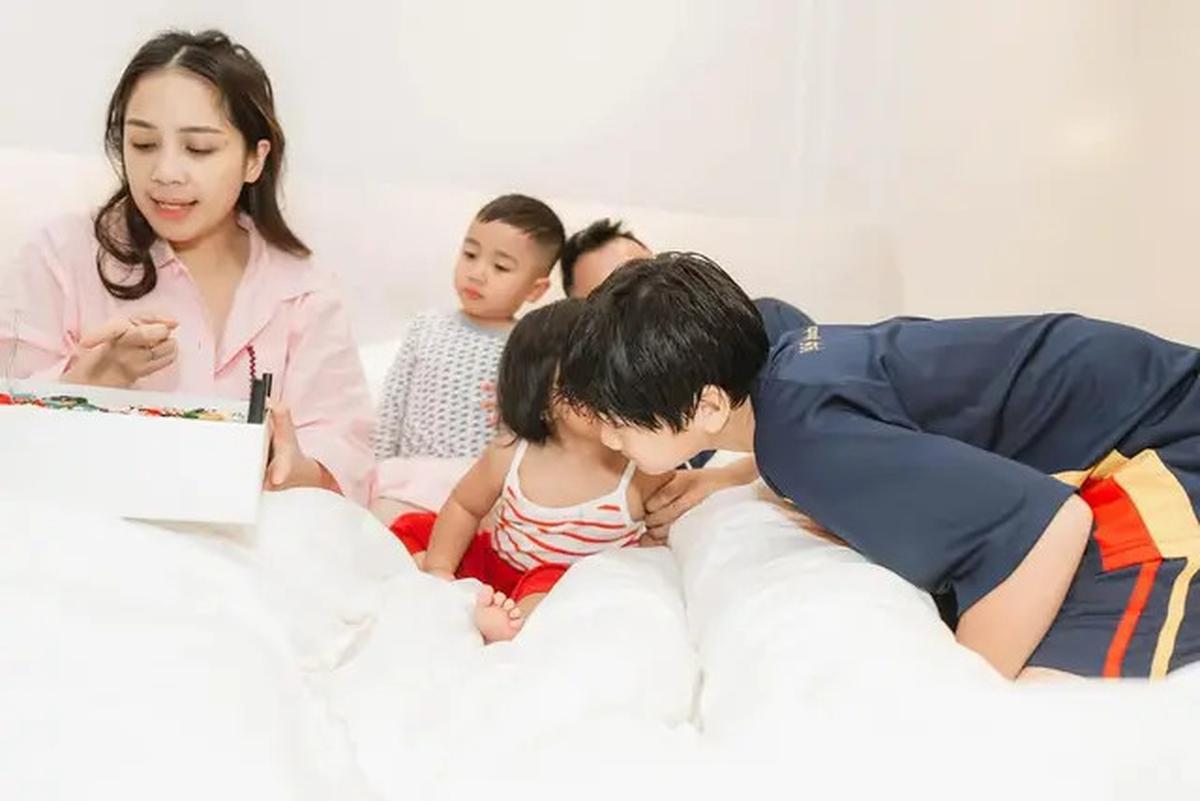 7 Potret Kamar Raffi Ahmad dan Nagita Slavina, Nuansanya Putih Mirip Hotel