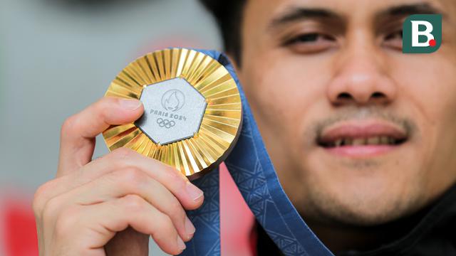 Foto: Veddriq Leonardo dan Emas Pertama Indonesia di Olimpiade Paris 2024