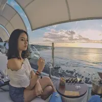 Melalui sebuah akun gosip di Instagram, seorang netizen membeberkan nama asli Anya Geraldine. (Via: instagram.com/anyageraldine)