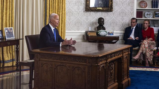 Keluarga Joe Biden Kelilingi Pidato Sang Presiden AS