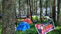 Beroperasi di Masa PPKM, Wisata Perkemahan di Bandung Dibongkar Petugas