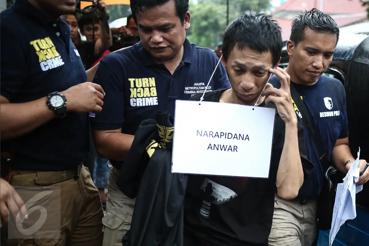 20160717-Narapidana Kabur Anwar Jalani Rekontruksi Kejadian di Rutan Salemba