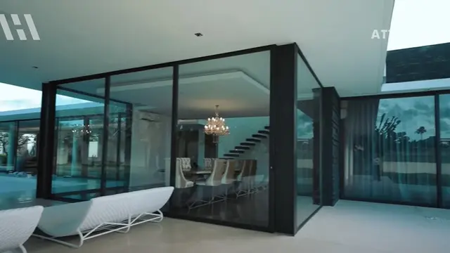 Villa yang ditempati Atta dan Aurel di Bali. (Foto: YouTube/AH)