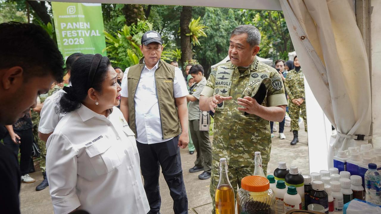 FOTO: Kasad Terima Penghargaan Kepemimpinan Bidang Ketahanan Pangan
