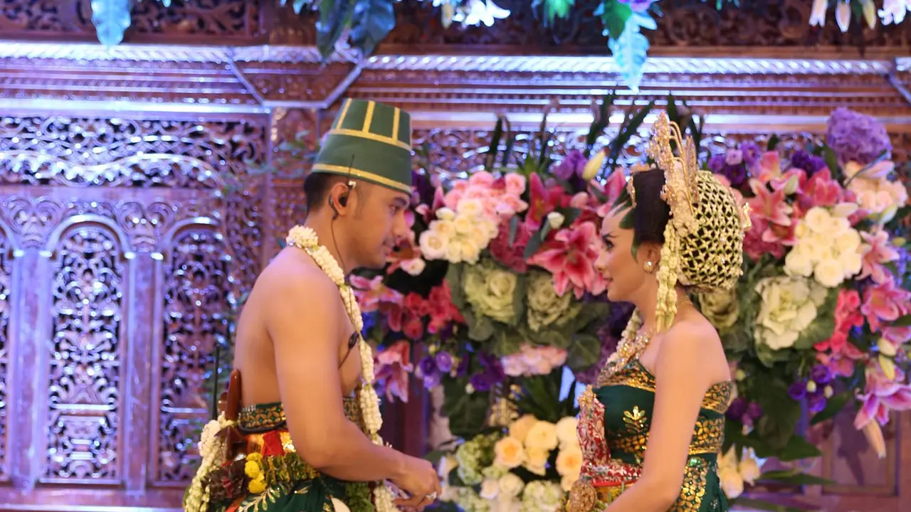 [Bintang] Hengky Kurniawan dan Sonya Fatmala