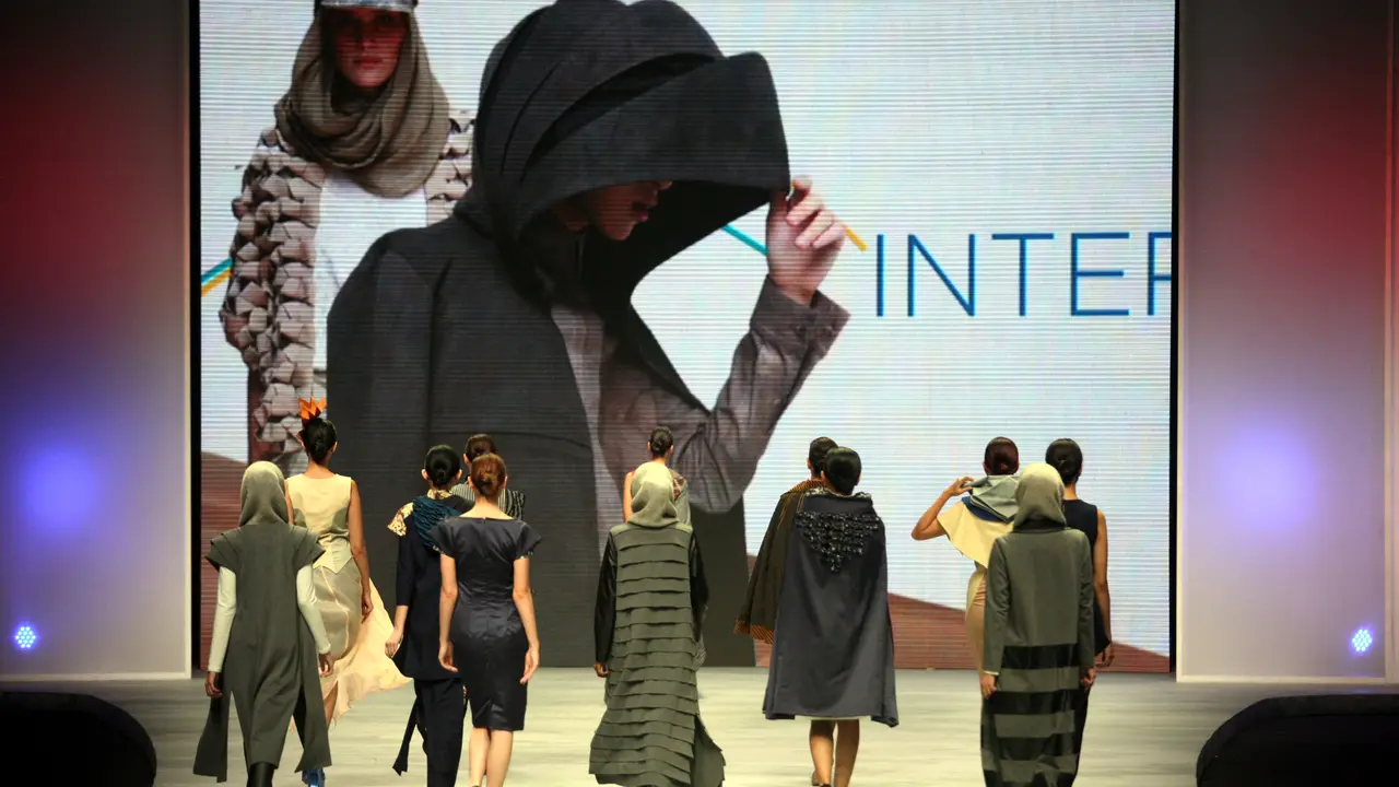 Desainer dari 5 Negara Meriahkan Indonesia Fashion Week 2015