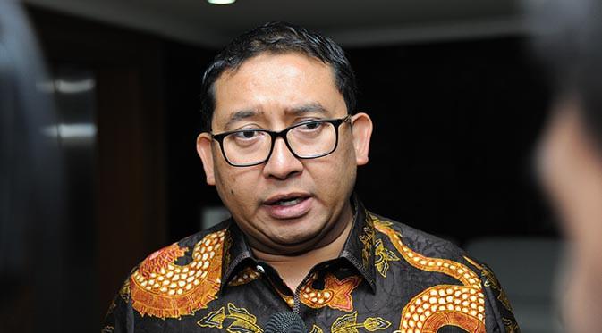Wakil Ketua DPR RI, Fadli Zon prihatin dengan aksi cor kaki jilid kedua yang dilakukan oleh sejumlah petani dari Pegunungan Kendeng.