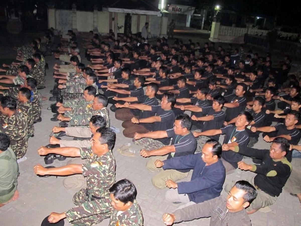 Mengintip prosesi santri di Kediri belajar ilmu kebal