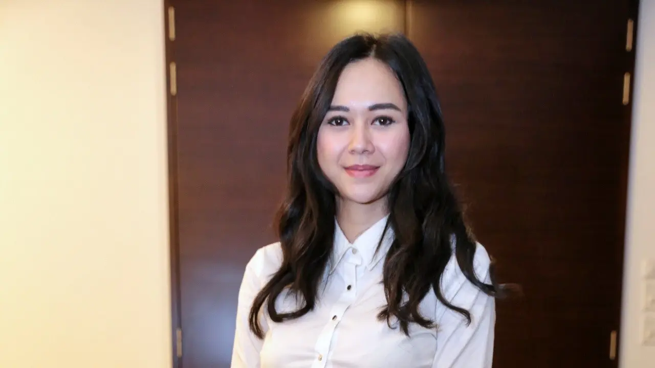 [Bintang] Aura Kasih