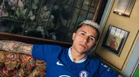 Enzo Fernandez resmi menjadi pemain Chelsea. Ia dikontrak sampai 2031. (Dok Chelsea)