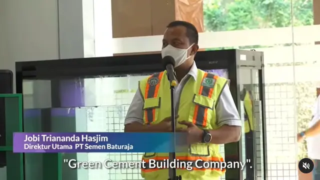 Direktur Utama PT Semen Baturaja, Jobi Triananda Hasjim