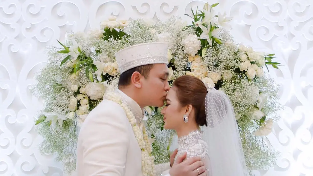 Gilang Dirga dan Adiezty Fersa