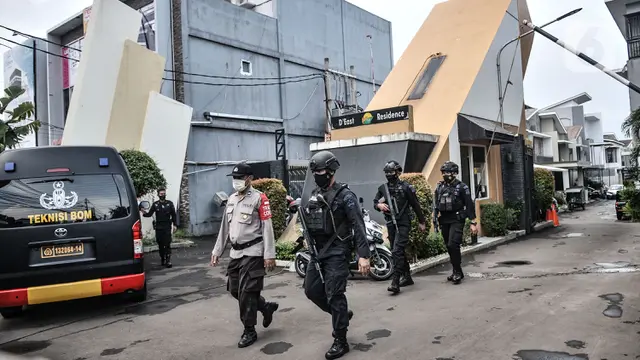 TKP Rumah Terduga Teroris di Condet