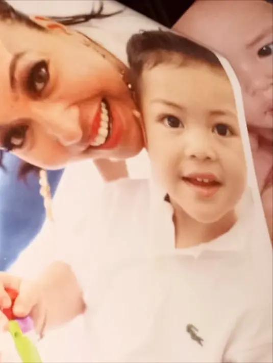 Angelina Sondakh (Instagram/keanu_massaid)