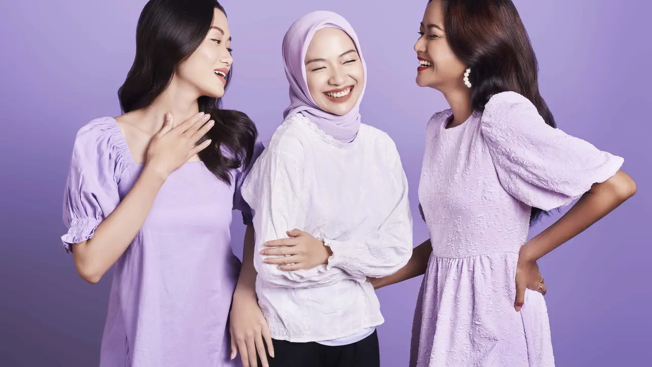 Tips Makeup Flawless dengan Loose Powder yang Bikin Kulit Sehat di Balik Masker