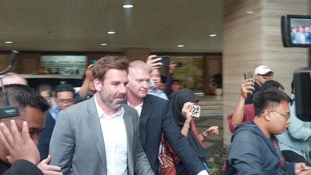Vice President of Global Policy Apple, Nick Amman membocorkan hasil bahasannya dengan Menteri Perindustrian mengenai rencana investasi Apple di Indonesia