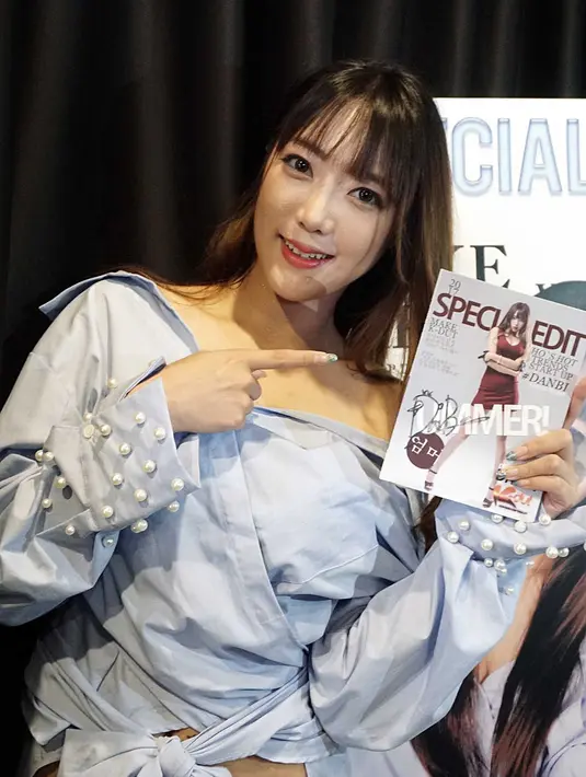 Danbi ini juga mendapat arahan vokal dan dukungan dari Ikke Nurjanah. Lantaran itu juga ia banyak belajar dari Ikke dan penyanyi dangdut senior lainnya. Diakuinya, bahasa adalah salah satu hal yangsulit dipelajari. (Deki Prayoga/Bintang.com)